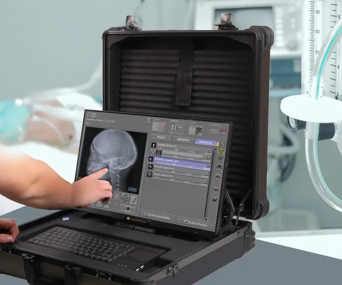 Leonardo DR mini III - portable X-ray system for emergency teams on board