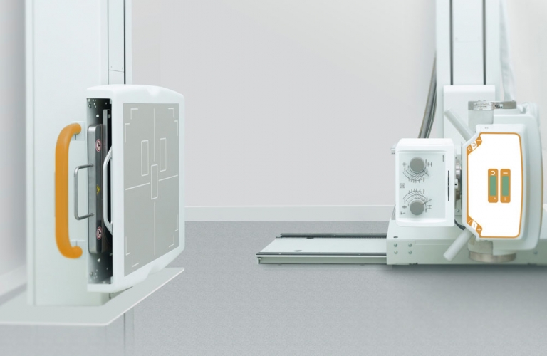 Digital X-ray images: All images of sitting or standing patients can be taken effortlessly. 