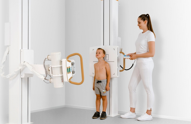 The Amadeo T-DR is an X-ray system for thorax and lung images.