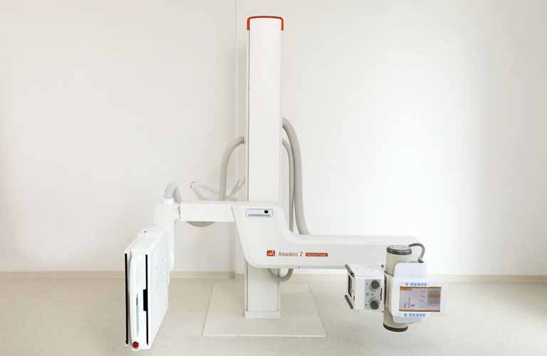 U-arm X-ray System can be lowered almost to the floor