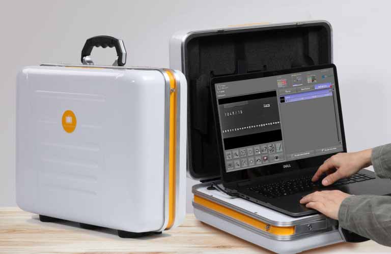 Its built-in 17 inch premium notebook with high resolution touchscreen monitor as well as integrated acquisition and diagnosis software guarantees excellent image display